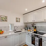 2 Bed In Ripon Oc-94000 Studley Roger